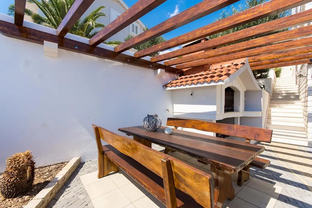 Apartments Wisibada Trogir